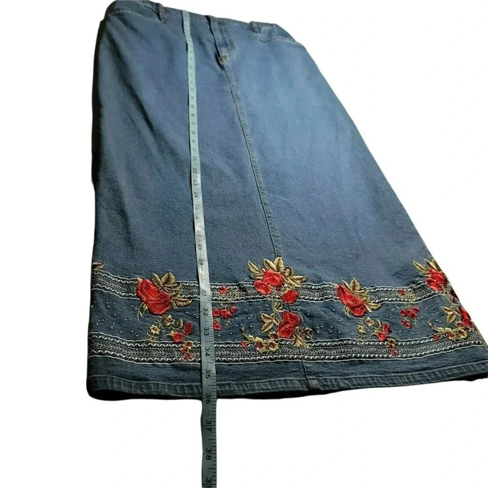 Denim &Co Skirt Maxi M Womens Embroidered Roses Blue Jean Long Pockets slit back - Picture 6 of 11